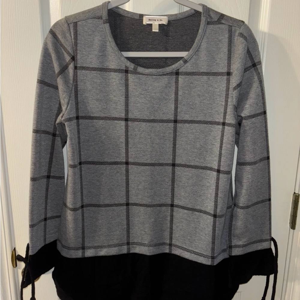 Hailey & Co. Black And Gray Plaid Long Sleeve Shirt Size Large Never Worn